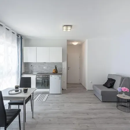 Joyful Place Apartment *