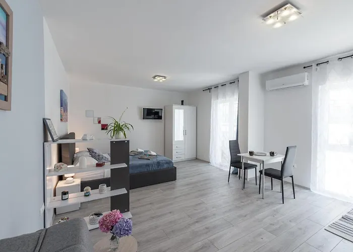 Joyful Place Apartment *