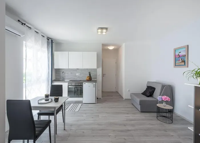 Joyful Place Apartment *